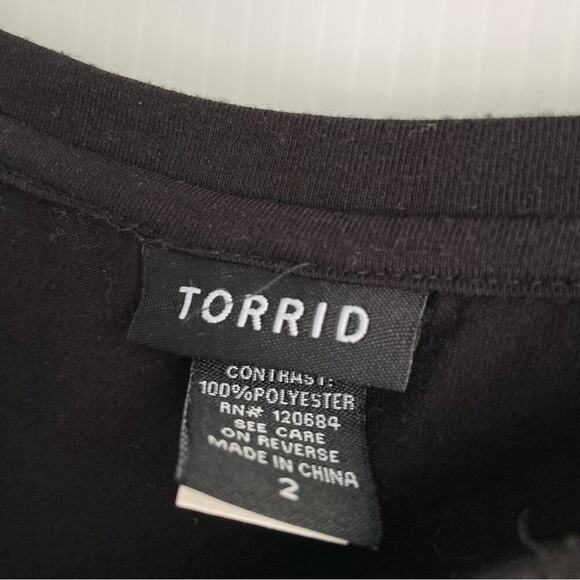 Torrid star print women’s shirt short sleeve blouse black and white size 2 - Picture 4 of 6